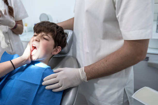 Best Dentist for Tooth Abscess  in Mission Hills, KS
